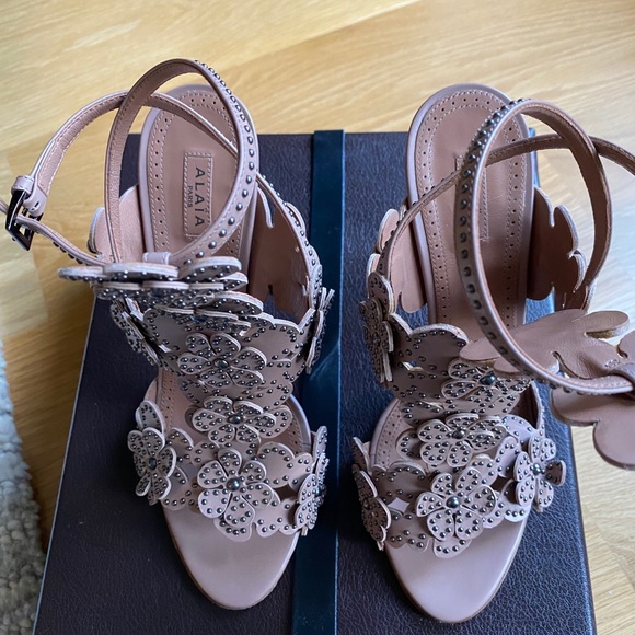 Alaia Pointure Pink Nude Heels - Picture 4 of 10